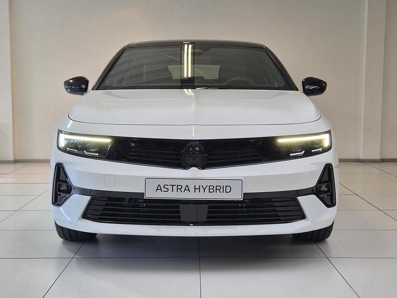 Nieuw Opel Astra Ultimate 145 PK (106 kW) 2025 Wit Stationwagen