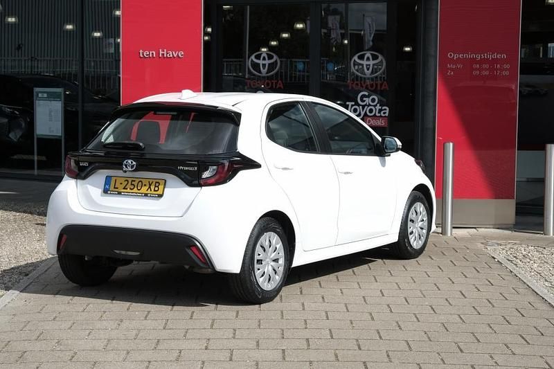 Occasion Toyota Yaris Hybrid Active 2021 Wit Hatchback