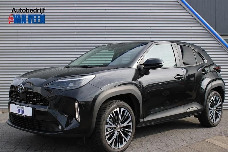 Zwart Gebruikt 2022 Toyota Yaris Executive SUV | € 28.690 - Afbeelding 1/4