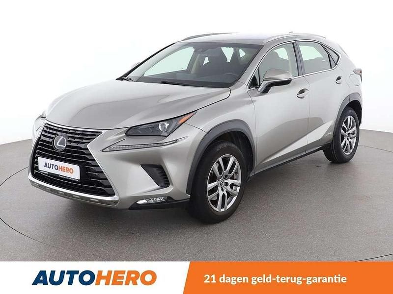 Beige Gebruikt 2018 Lexus NX300h E-FOUR SUV | € 29.049 (Eerlijke prijs) - Afbeelding 1/3