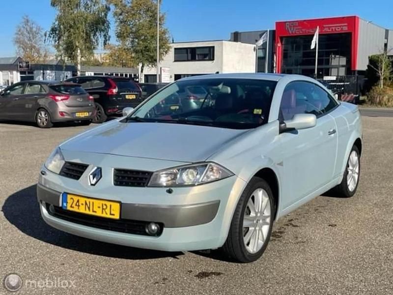Grijs Gebruikt 2003 Renault Mégane Cabriolet Luxe Cabriolet | € 4.450 - Afbeelding 1/4
