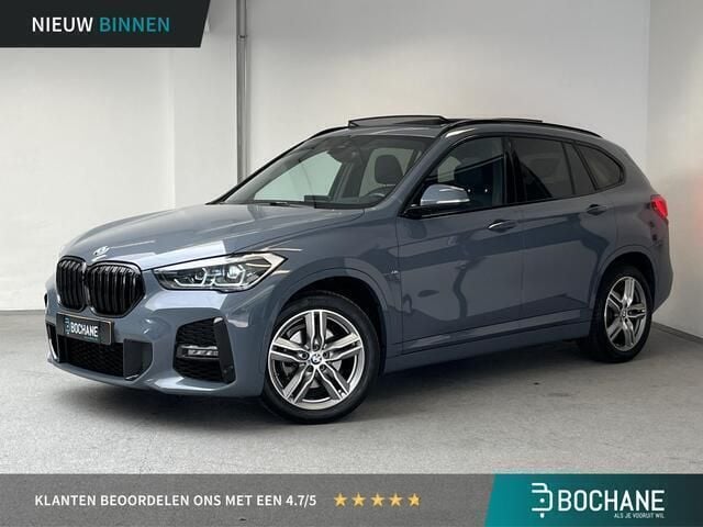 Storm bay metallic (grijs metallic) Gebruikt 2020 BMW X1 M Sport SUV | € 31.400 (Eerlijke prijs) - Afbeelding 1/4