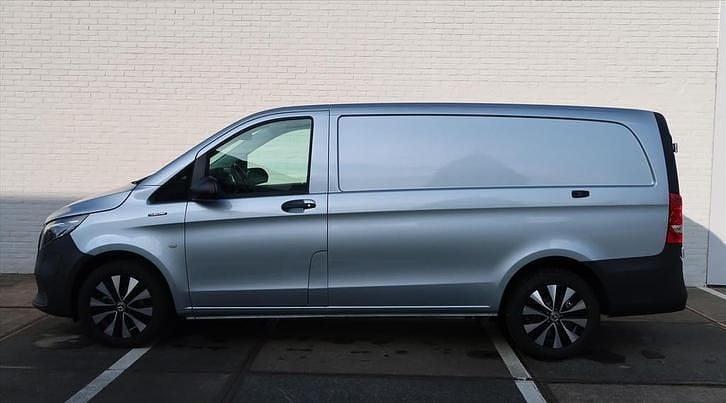 Occasion Mercedes e-Vito 85 kW (116 PK) 2024 Grijs (metallic) MPV
