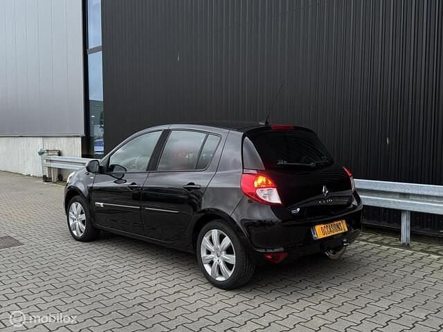 Occasion Renault Clio IV Night&Day 75 PK (55 kW) 2012 Zwart Hatchback