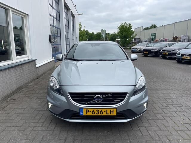 Occasion Volvo V40 R-Design 152 PK (111 kW) 2015 Grijs (metallic) Hatchback
