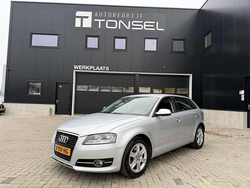 Occasion Audi A3 Sportback Attraction 105 PK (77 kW) 2010 Grijs Hatchback