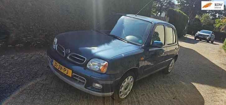 Blauw Gebruikt 2002 Nissan Micra Hatchback | € 1.999 (Eerlijke prijs) - Afbeelding 1/4