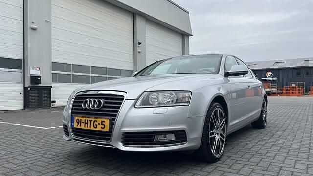 Grijs Occasion 2009 Audi A6 Business Sedan | € 6.950 (Duur) - Afbeelding 1/4