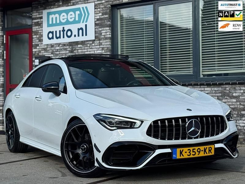Wit Gebruikt 2021 Mercedes CLA180 Business Sedan | € 34.945 (Iets duurder) - Afbeelding 1/4