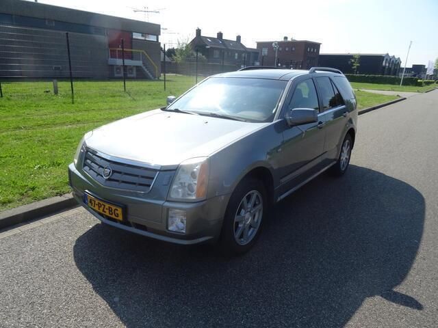 Grijs Gebruikt 2005 Cadillac SRX SUV | € 3.250 - Afbeelding 1/4