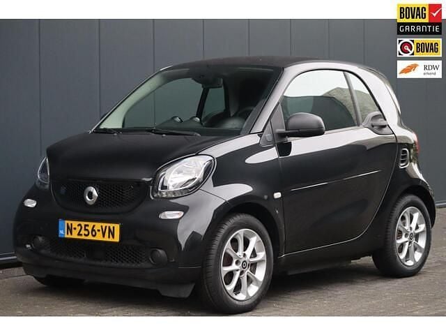Zwart Gebruikt 2019 Smart ForTwo Electric Drive Hatchback | € 10.450 (Eerlijke prijs) - Afbeelding 1/4