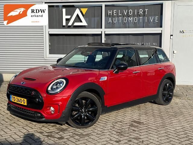 Rood Occasion 2018 Mini Cooper Clubman Business Stationwagen | € 16.295 (Eerlijke prijs) - Afbeelding 1/4