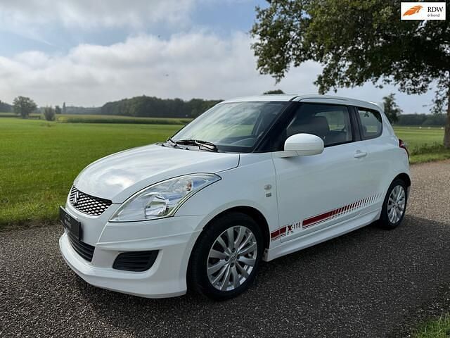 Wit Gebruikt 2012 Suzuki Swift Hatchback | € 6.750 (Eerlijke prijs) - Afbeelding 1/4