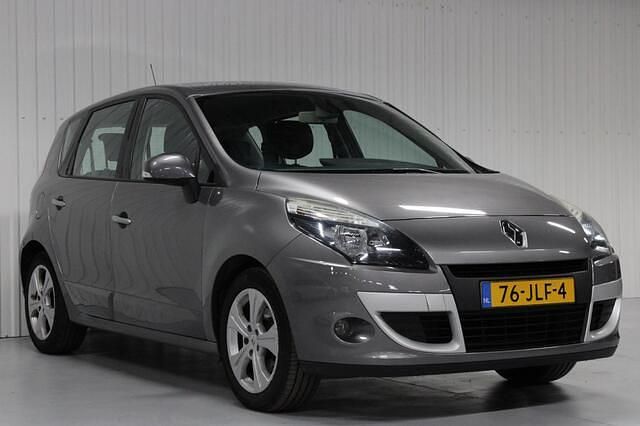 Occasion Renault Scénic III Dynamique 131 PK (96 kW) 2009 Grijs MPV