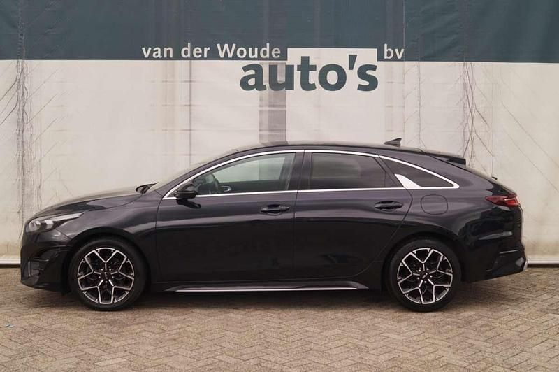 Zwart Gebruikt 2022 Kia ProCeed GT-Line Hatchback | € 13.900 (Super prijs) - Afbeelding 1/4