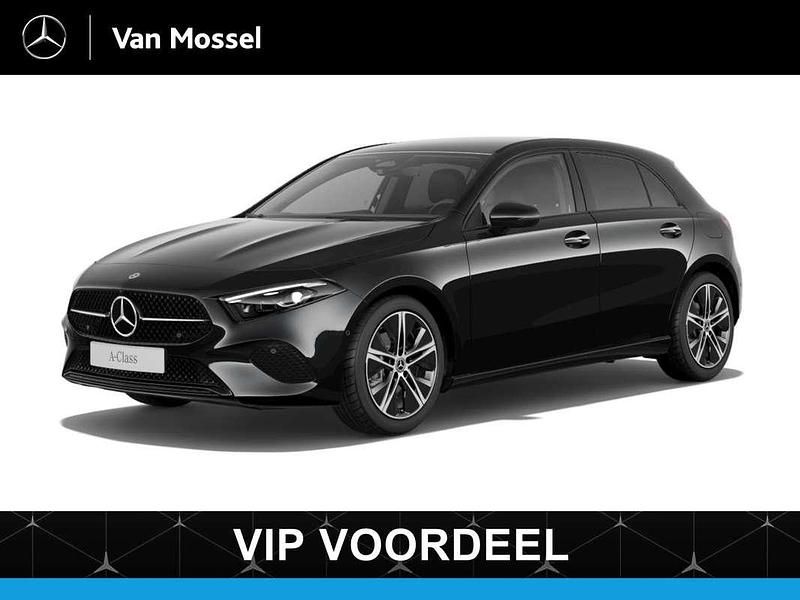 Zwart Nieuw 2025 Mercedes A180 Luxury Hatchback | € 44.150 - Afbeelding 1/1