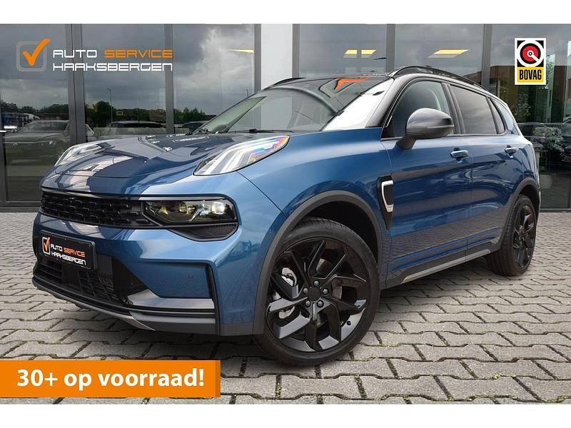 Blauw, metallic lak Gebruikt 2023 Lynk & Co 01 SUV | € 28.450 (Eerlijke prijs) - Afbeelding 1/4