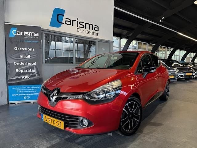 Rood Gebruikt 2013 Renault Clio IV Expression Hatchback | € 3.990 (Eerlijke prijs) - Afbeelding 1/4