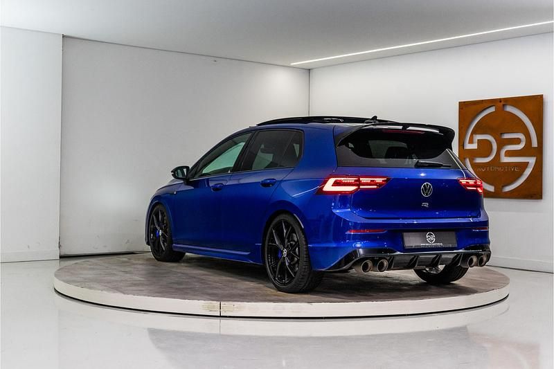 Occasion VW Golf VIII R 333 PK (244 kW) 2025 Blauw Hatchback