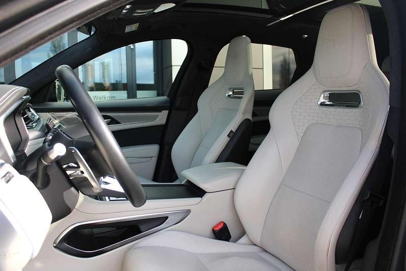 Occasion Jaguar F-Pace R-Dynamic 404 PK (297 kW) 2022 Carpathian greylight oyster SUV