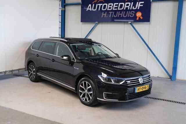 Zwart Gebruikt 2015 VW Passat Highline Stationwagen | € 7.500 (Super prijs) - Afbeelding 1/4