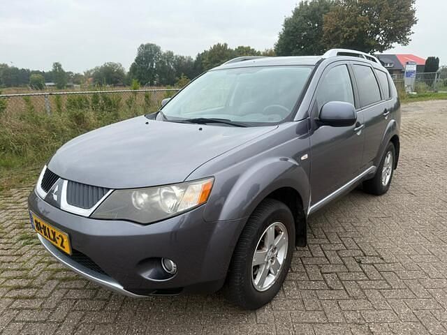 Grijs Gebruikt 2010 Mitsubishi Outlander Edition SUV | € 2.999 (Iets duurder) - Afbeelding 1/4