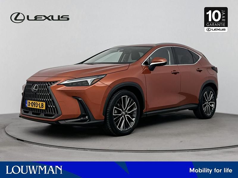 Oranje Occasion 2024 Lexus NX450h+ Executive Line SUV | € 57.950 (Eerlijke prijs) - Afbeelding 1/4
