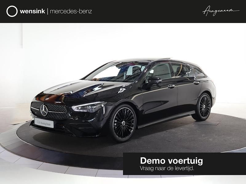 Zwart Occasion 2025 Mercedes CLA180 Shooting Brake Business Stationwagen | € 50.900 - Afbeelding 1/4