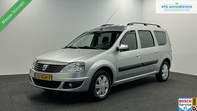 Grijs Gebruikt 2010 Dacia Logan Lauréate Sedan | € 999.999 - Afbeelding 1/4