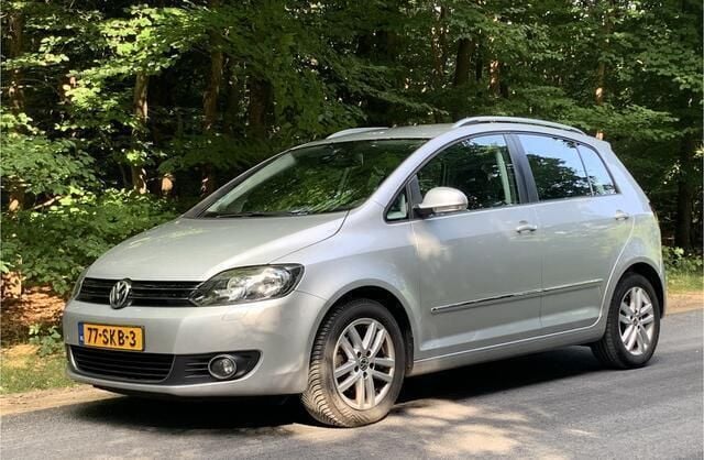 Grijs, metallic lak Gebruikt 2011 VW Golf Plus Highline MPV | € 4.450 (Super prijs) - Afbeelding 1/4