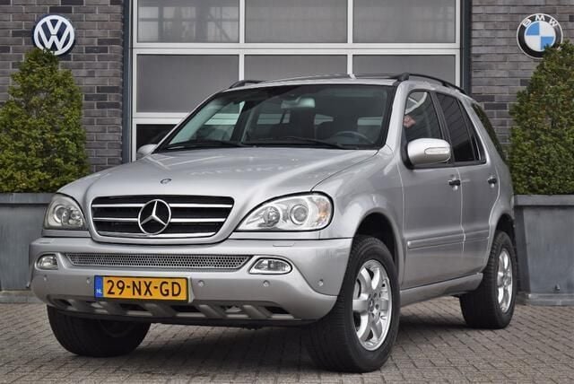 Grijs Gebruikt 2004 Mercedes ML400 SUV | € 9.145 - Afbeelding 1/4