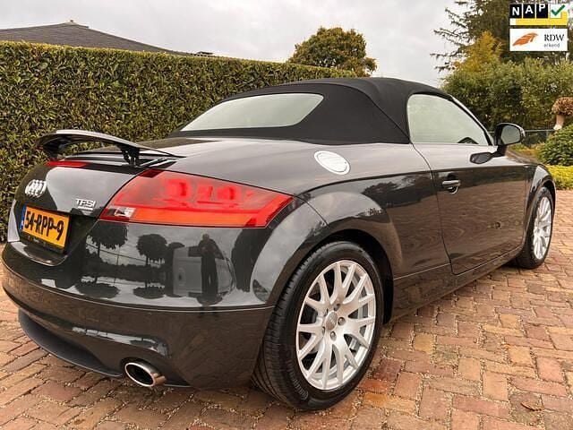 Grijs Gebruikt 2011 Audi TT Roadster Proline Cabriolet | € 19.950 (Eerlijke prijs) - Afbeelding 1/4