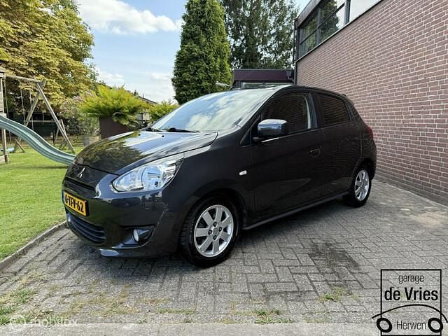 Grijs Gebruikt 2014 Mitsubishi Space Star Instyle Hatchback | € 9.250 (Iets duurder) - Afbeelding 1/4
