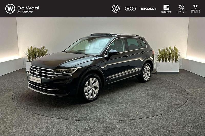 Zwart Gebruikt 2023 VW Tiguan Elegance SUV | € 35.695 (Goede deal) - Afbeelding 1/4