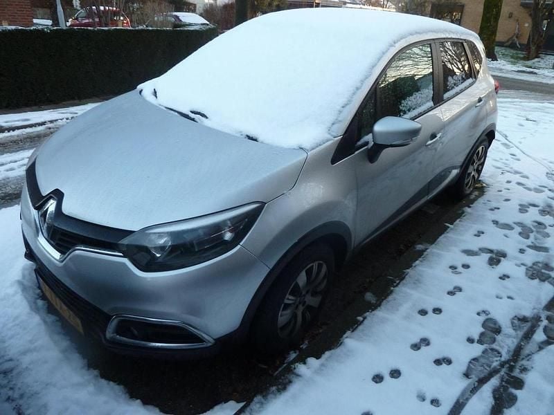 Grijs Gebruikt 2014 Renault Captur Expression SUV | € 3.750 (Super prijs) - Afbeelding 1/4