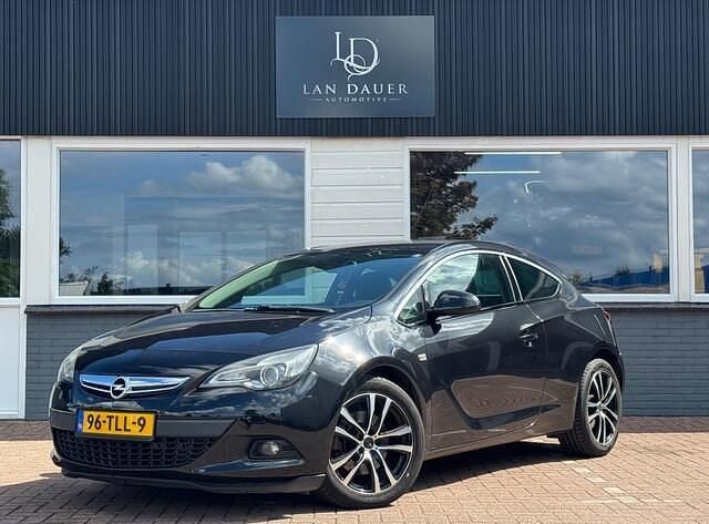 Zwart Gebruikt 2012 Opel Astra GTC Sport Hatchback | € 6.950 (Eerlijke prijs) - Afbeelding 1/4