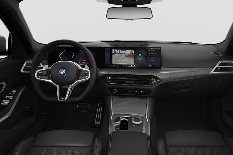 Nieuw BMW 330e M Sport 292 PK (214 kW) 2026 Brooklyn grau Sedan