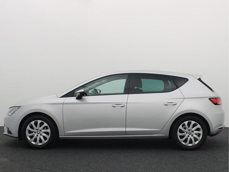 Occasion Seat Leon CONNECT 116 PK (85 kW) 2015 Grijs Hatchback