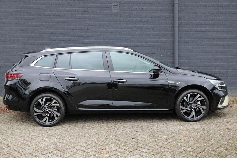 Occasion Renault Megane E-Tech Engineered 160 PK (117 kW) 2023 Noir étoilé metallic (donker zwart metallic) Stationwagen