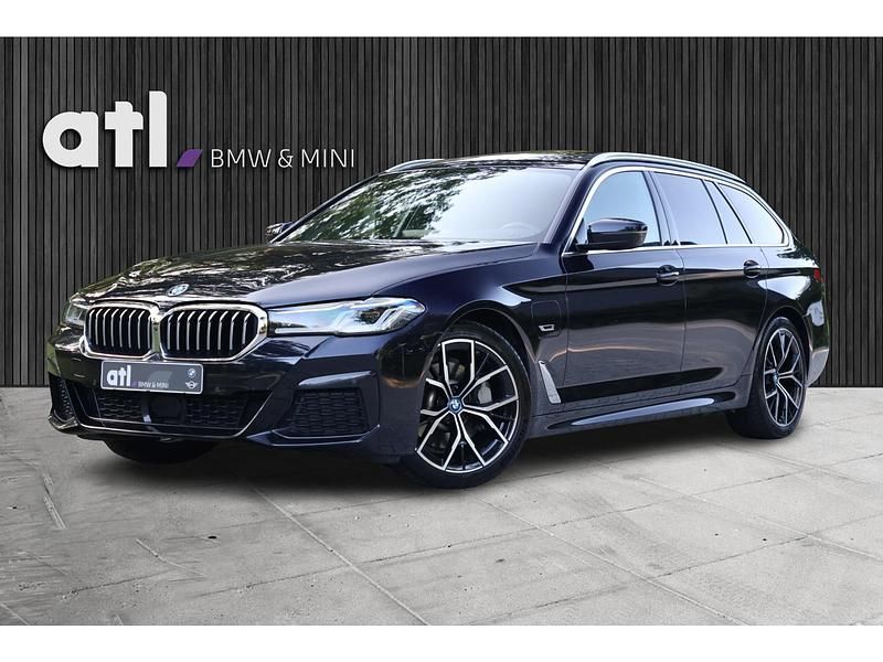 Zwart Gebruikt 2022 BMW 530 M Sport Stationwagen | € 47.450 (Duur) - Afbeelding 1/4