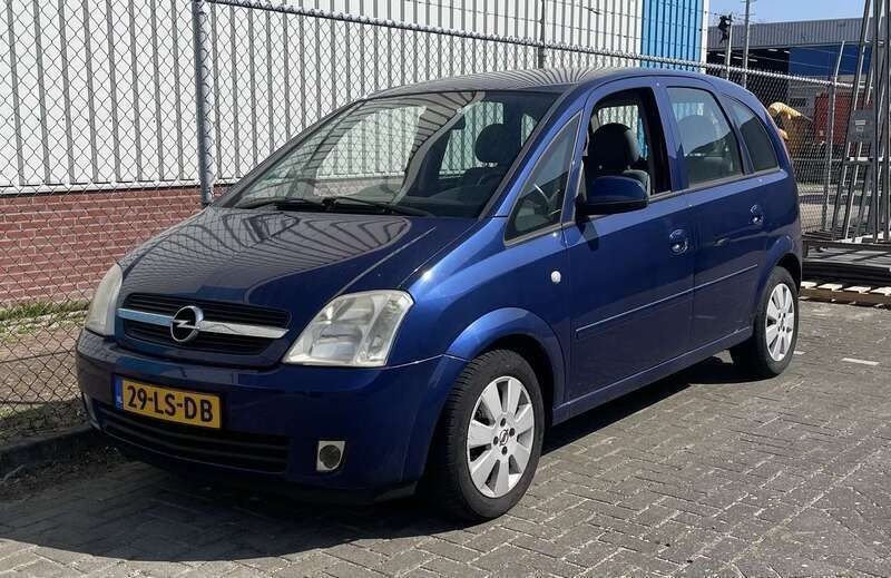 Blauw Gebruikt 2003 Opel Meriva Cosmo MPV | € 2.249 (Eerlijke prijs) - Afbeelding 1/4