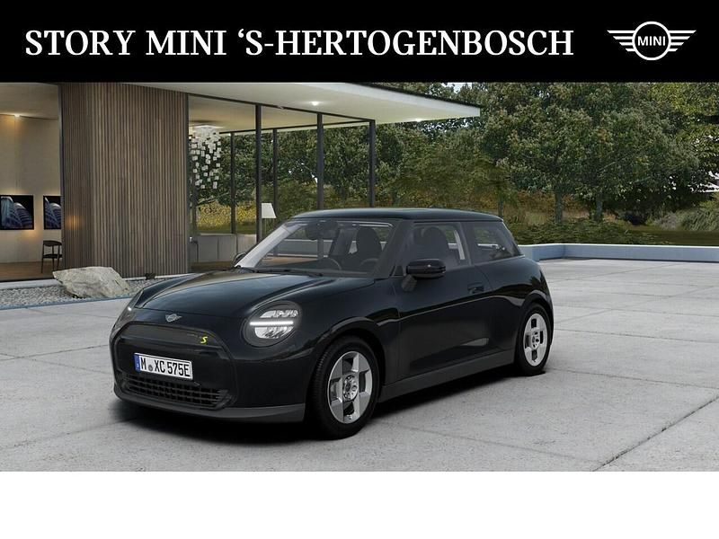 Zwart Nieuw 2025 Mini Cooper SE Essential Hatchback | € 40.257 (Eerlijke prijs) - Afbeelding 1/4