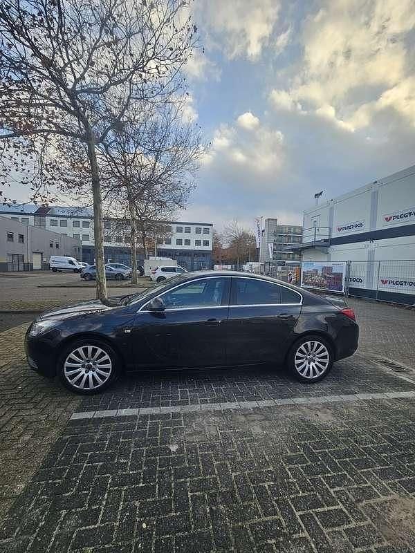 Gebruikt 2012 Opel Insignia Innovation Sedan | € 8.999 - Afbeelding 1/4