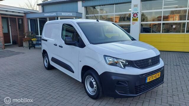 Wit Gebruikt 2023 Peugeot Partner S Van | € 14.950 (Eerlijke prijs) - Afbeelding 1/4