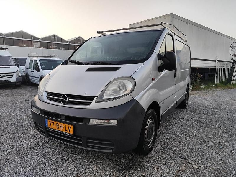 Occasion Opel Vivaro 2003 Zilver (metallic) MPV