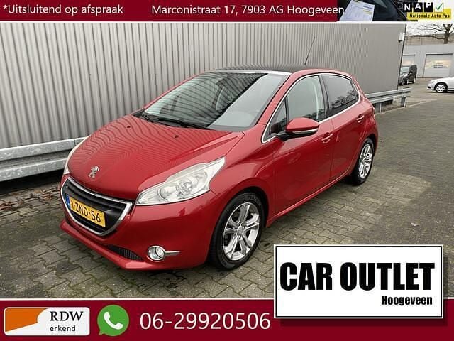 Rood Gebruikt 2015 Peugeot 208 Allure Hatchback | € 4.950 (Super prijs) - Afbeelding 1/4