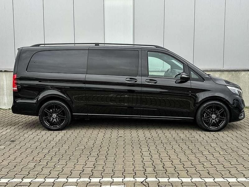 Occasion Mercedes V300 AMG 241 PK (177 kW) 2023 Zwart MPV