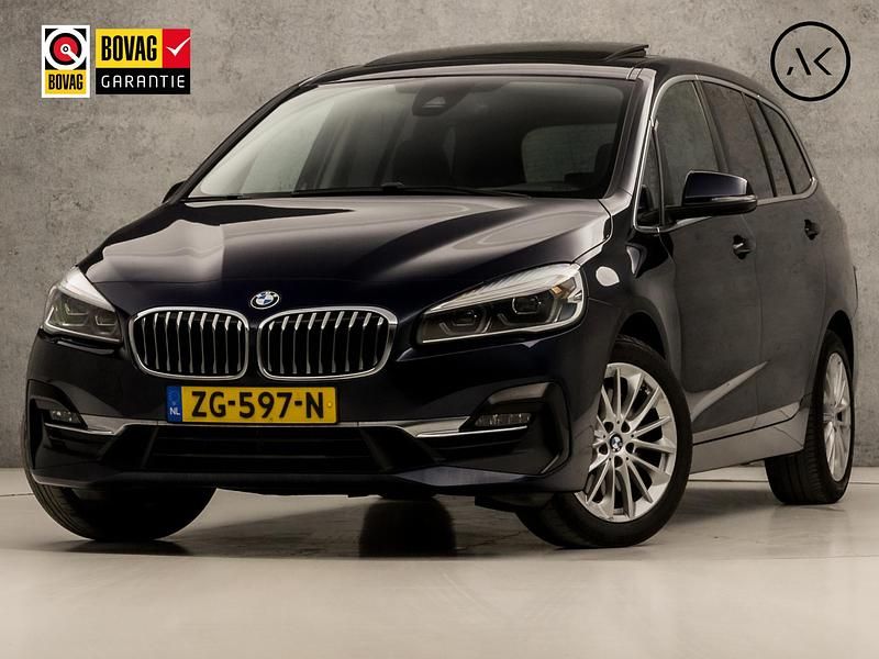 Blauw Gebruikt 2019 BMW 220 Executive Stationwagen | € 19.945 (Goede deal) - Afbeelding 1/4