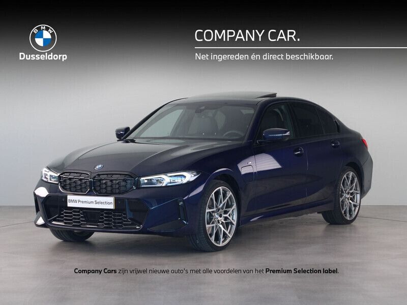 Blauw Gebruikt 2025 BMW 320e M Sport Sedan | € 53.950 (Duur) - Afbeelding 1/4