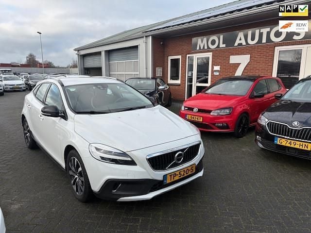 Occasion 2018 Volvo V40 CC Dynamic Stationwagen | € 9.950 (Goede deal) - Afbeelding 1/4